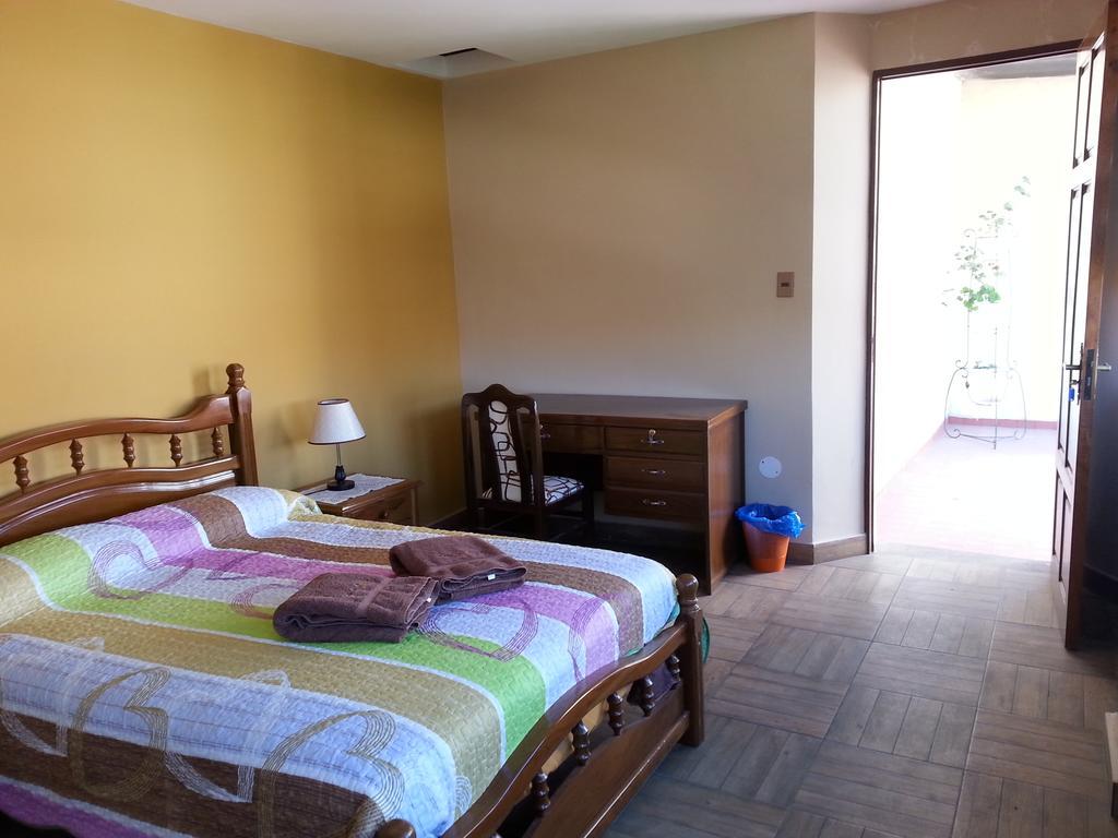 Villa Oropeza Hostel Сукре Екстер'єр фото